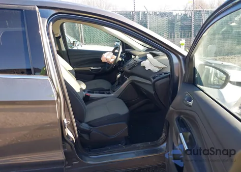 2014 Ford Escape Se z USA, uszkodzony, nr VIN 1FMCU0GX8EUD64456